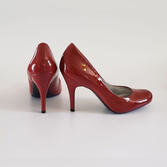 Jessica Simpson Red Patent Leather Heels Size 7.5 B - Picture 1 of 11